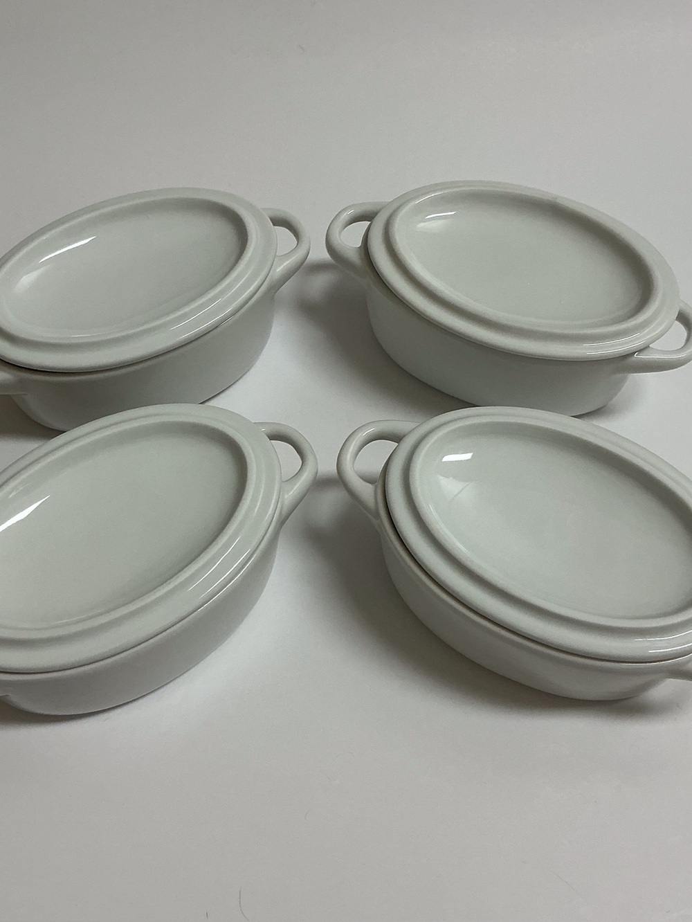 Pier 1 White Baking Dish SET OF 4 Lids 7.5 oz Minicocotte Souffle Ramekin Bakers - Picture 4 of 10